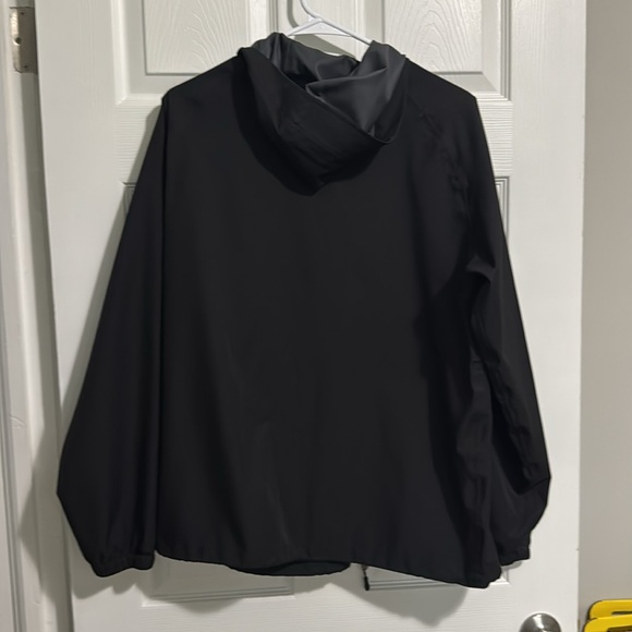 NWOT 32 Degrees Black Windbreaker Jacket - Picture 3 of 3